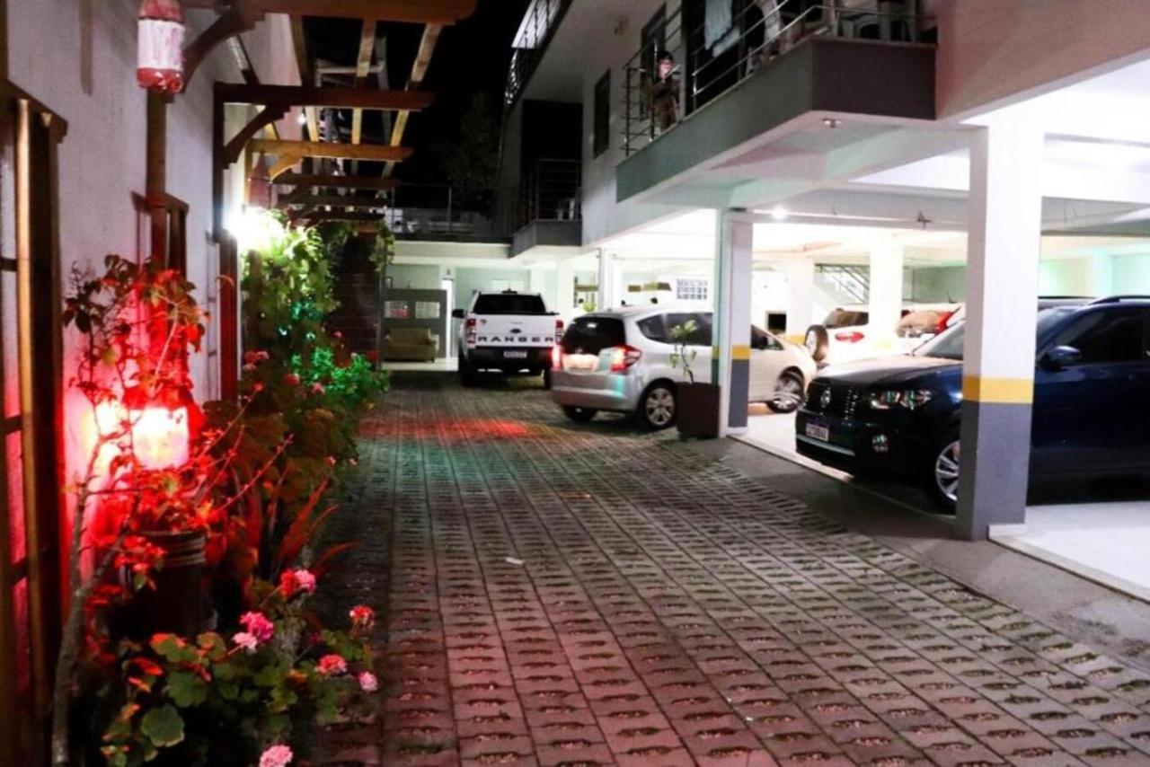 شقة Enseada De Zimbros Residencial بومبينهاس المظهر الخارجي الصورة