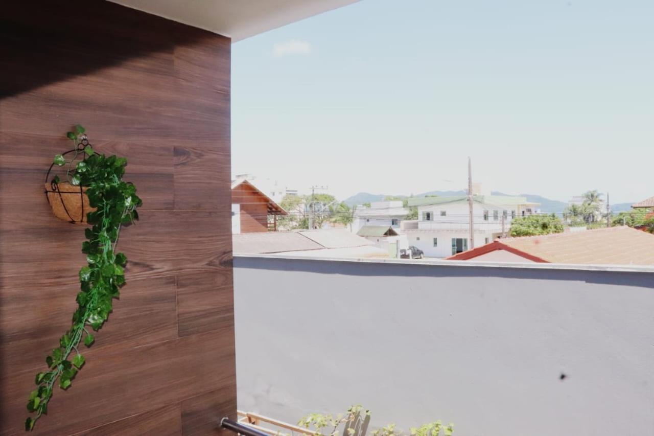 شقة Enseada De Zimbros Residencial بومبينهاس المظهر الخارجي الصورة